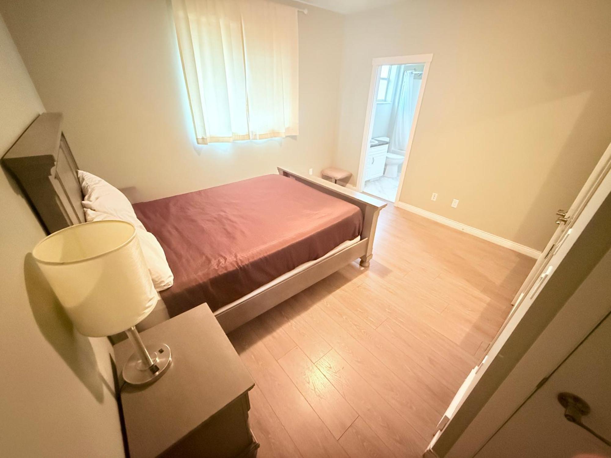 Super 8 By Wyndham Salmon Arm Hotel Ngoại thất bức ảnh